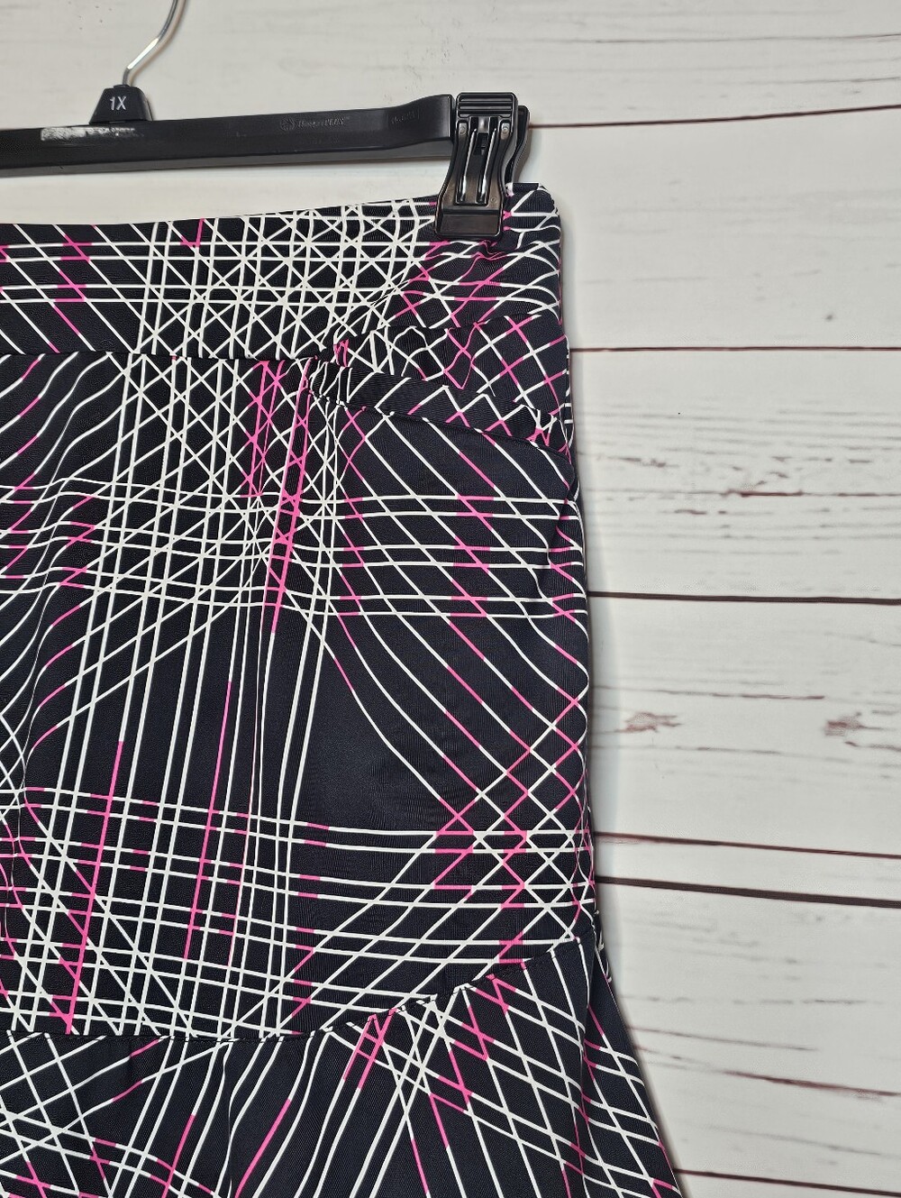 Tail Graphic Print Black and Pink Flounce Golf Skort - Picture 8 of 15